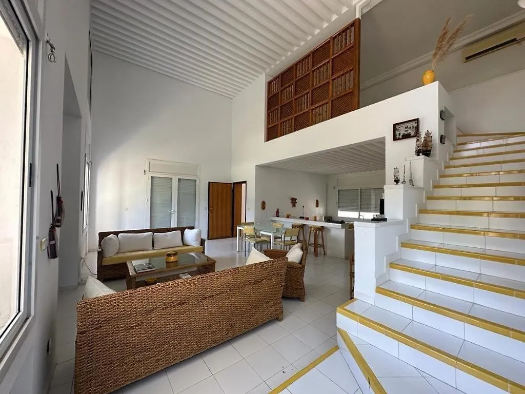 Villa Loft Soukra Avec Piscine à Sukrah Hébergement de vacances